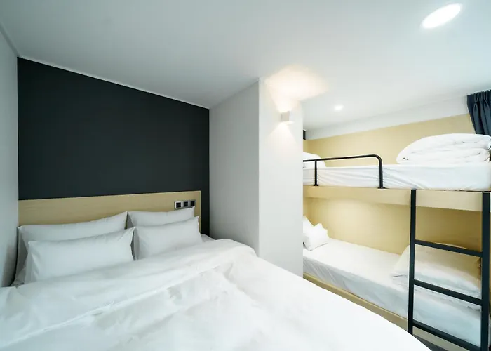 The Hue Myeongdong Guest house 4*