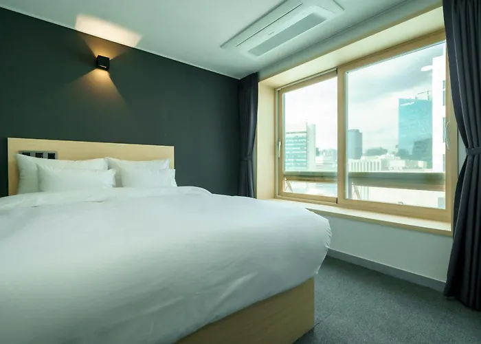 The Hue Myeongdong Guest house
