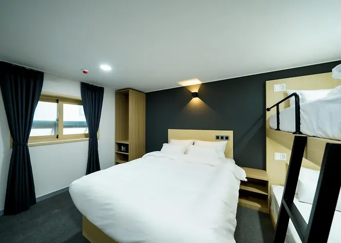 The Hue Myeongdong Guest house Seoul