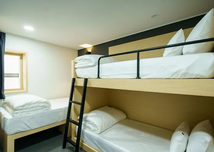 Pensjonat The Hue Myeongdong 4*