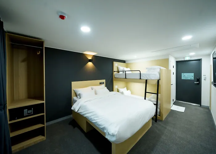 Guest house The Hue Myeongdong 4*